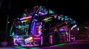 What to Expect From a Luxury Party Bus